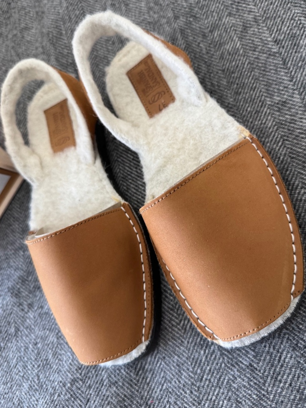 NWT SPANISH SANDALS, CAMEL SLIPPERS
